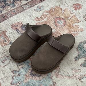 UGG Goldenstar Clog